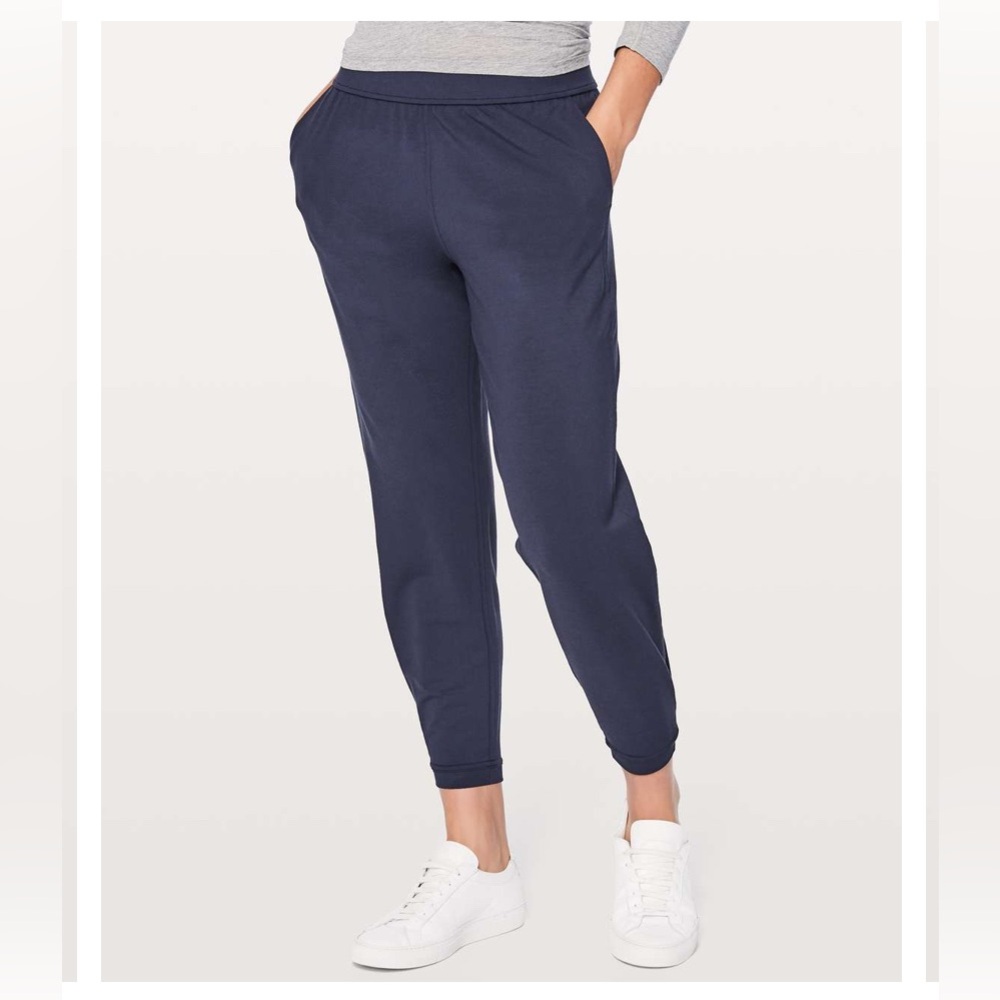 lululemon athletica twisted and tucked pant 25”